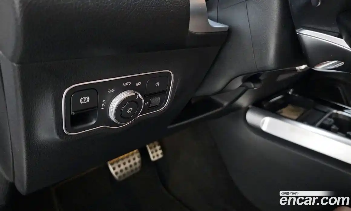 Mercedes-Benz GLB-Class 2022 2.0 гидро, фото 23