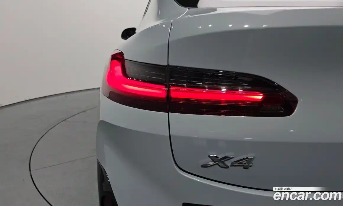 BMW X4 2025 2.0 гидро, фото 9