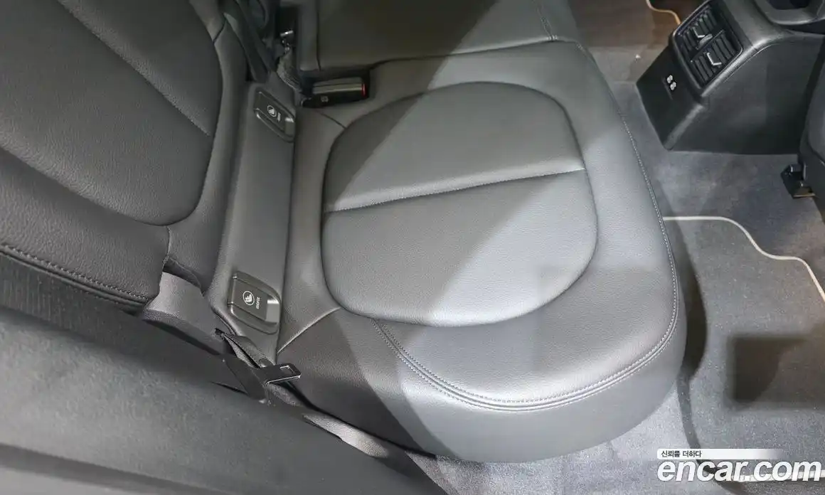 BMW X1 2021 2.0 автомат (гидро), фото 16