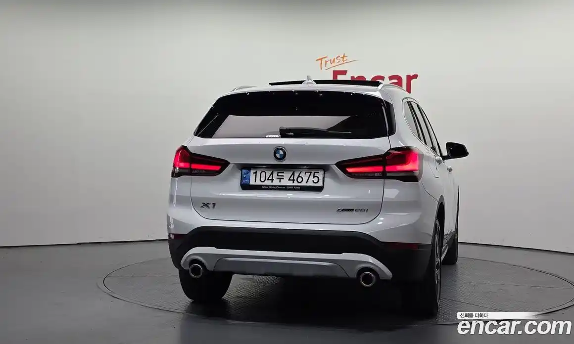BMW X1 2021 2.0 автомат (гидро), фото 4