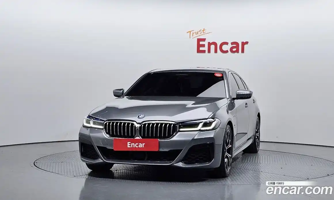 BMW 5-Series 2023 2.0 гидро, фото 3