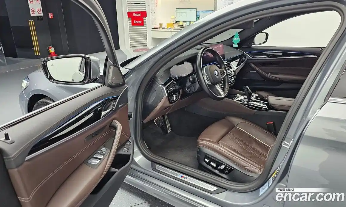 BMW 5-Series 2023 2.0 гидро, фото 10