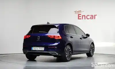 Volkswagen Golf 2022 2.0 автомат (гидро), миниатюра 2