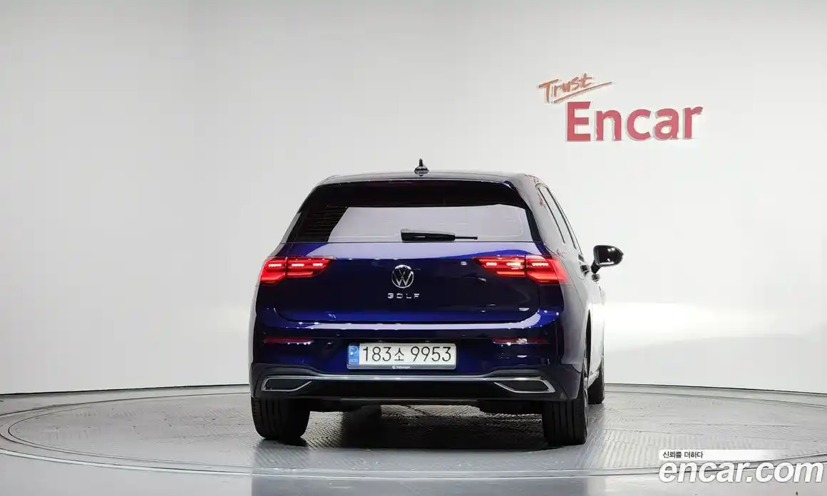Volkswagen Golf 2022 2.0 автомат (гидро), фото 4