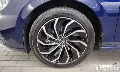 Volkswagen Golf 2022 2.0 автомат (гидро), миниатюра 5