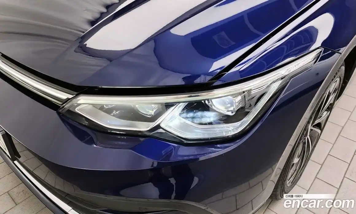 Volkswagen Golf 2022 2.0 автомат (гидро), фото 8