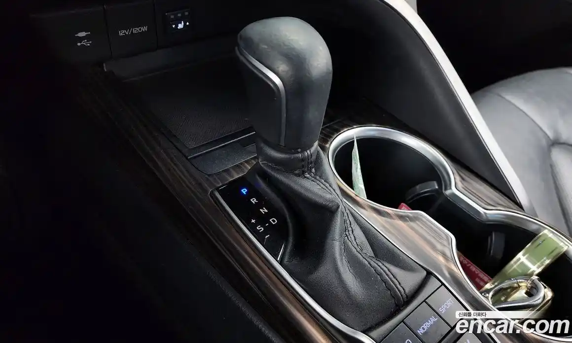 Toyota Camry 2018 2.5 гидро, фото 9