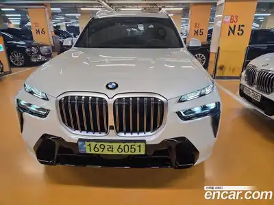 BMW X7, 2025