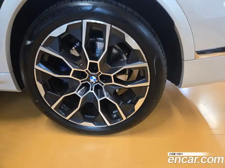 BMW X7 2025 3.0 гидро, фото 6
