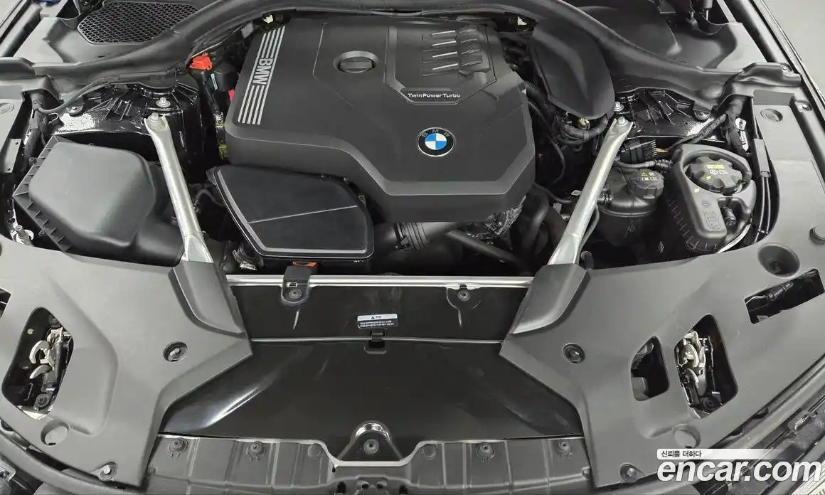 BMW 5-Series 2023 2.0 гидро, фото 6