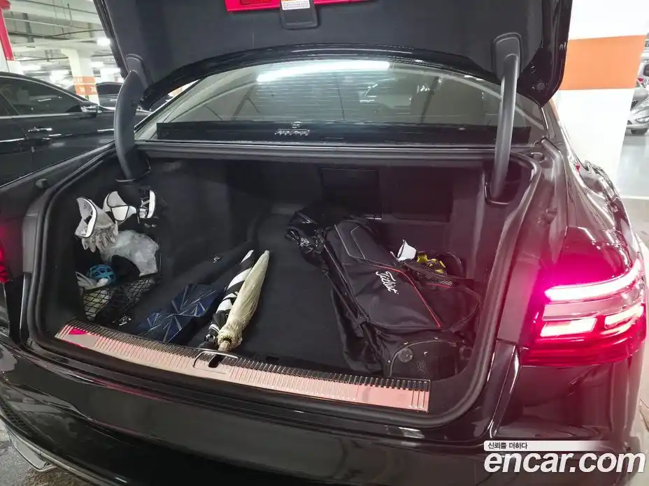 Audi A8 2021 4.0 автомат (гидро), фото 11