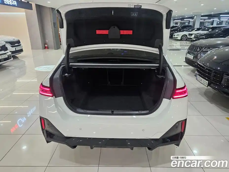 BMW 5-Series 2024 2.0 гидро, фото 19