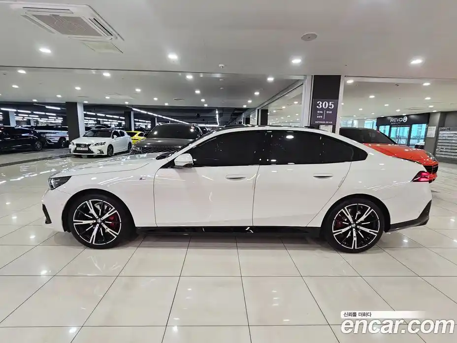 BMW 5-Series 2024 2.0 гидро, фото 20