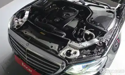 Mercedes-Benz E-Class 2016 2.0 гидро, миниатюра 6