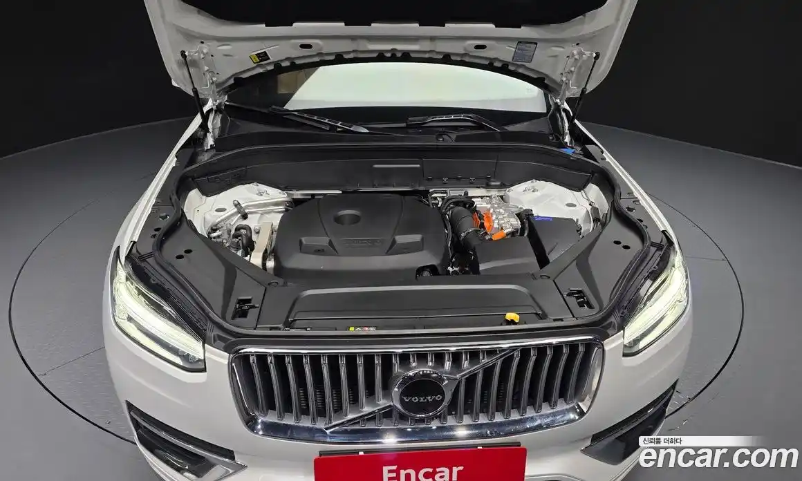 Volvo XC90 2022 2.0 автомат (гидро), фото 6
