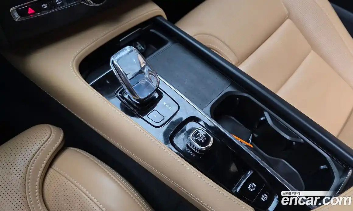 Volvo XC90 2022 2.0 автомат (гидро), фото 9