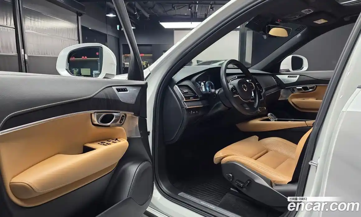 Volvo XC90 2022 2.0 автомат (гидро), фото 10