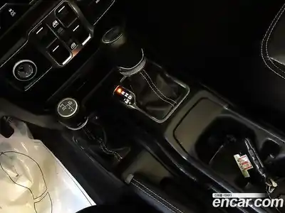 Jeep Wrangler 2020 2.0 автомат (гидро), миниатюра 12