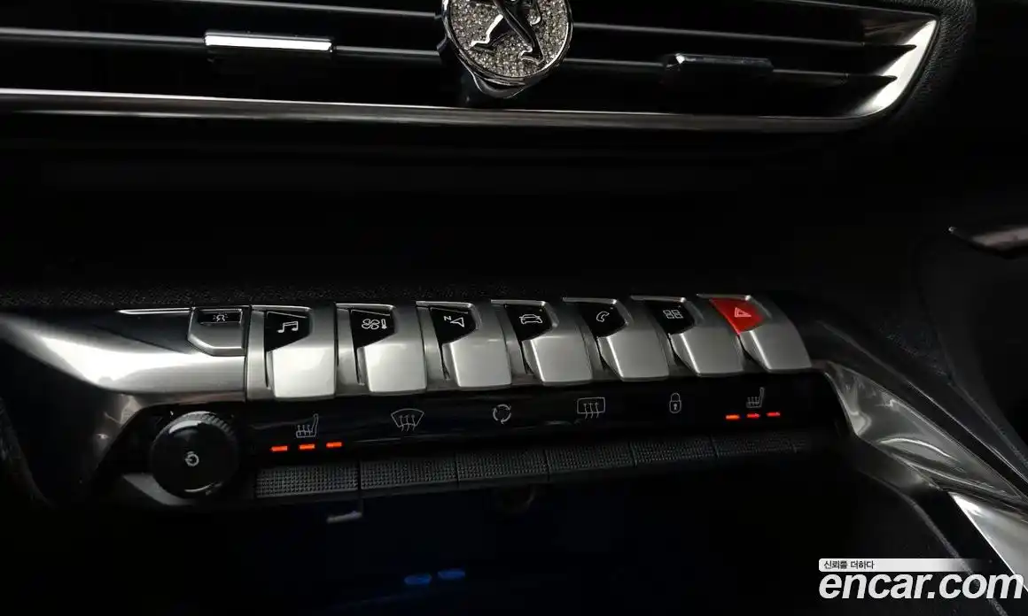 Peugeot 3008 2018 1.6 автомат (гидро), фото 23