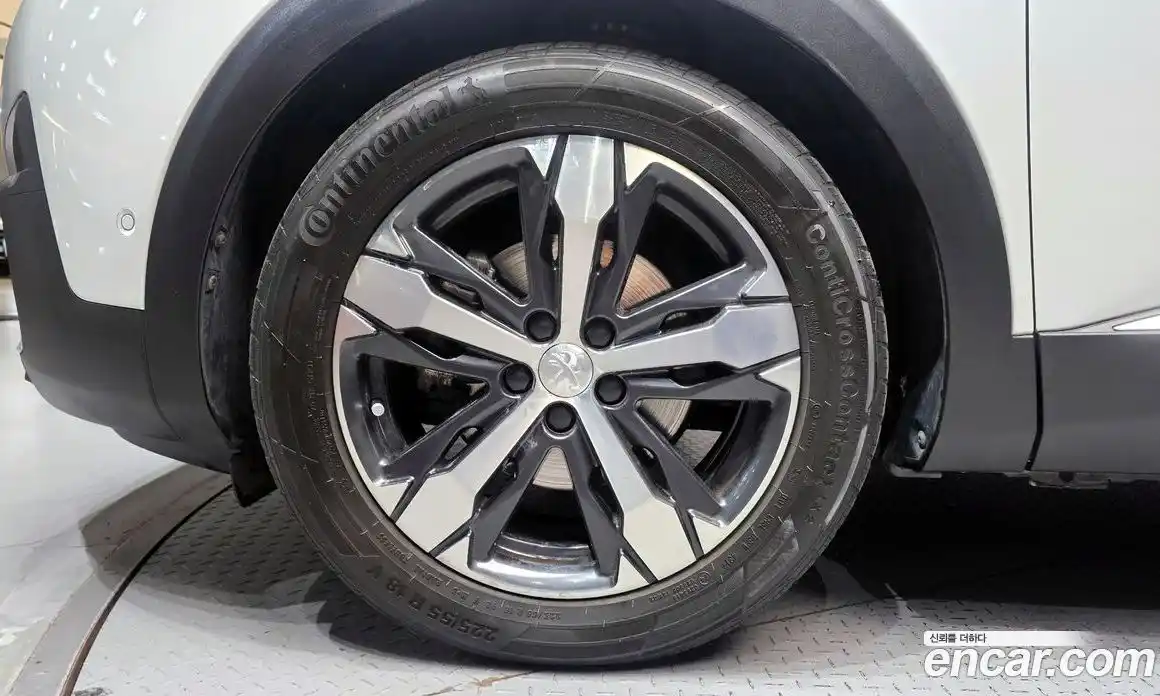 Peugeot 3008 2018 1.6 автомат (гидро), фото 5