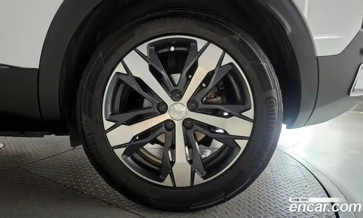 Peugeot 3008 2018 1.6 автомат (гидро), фото 7