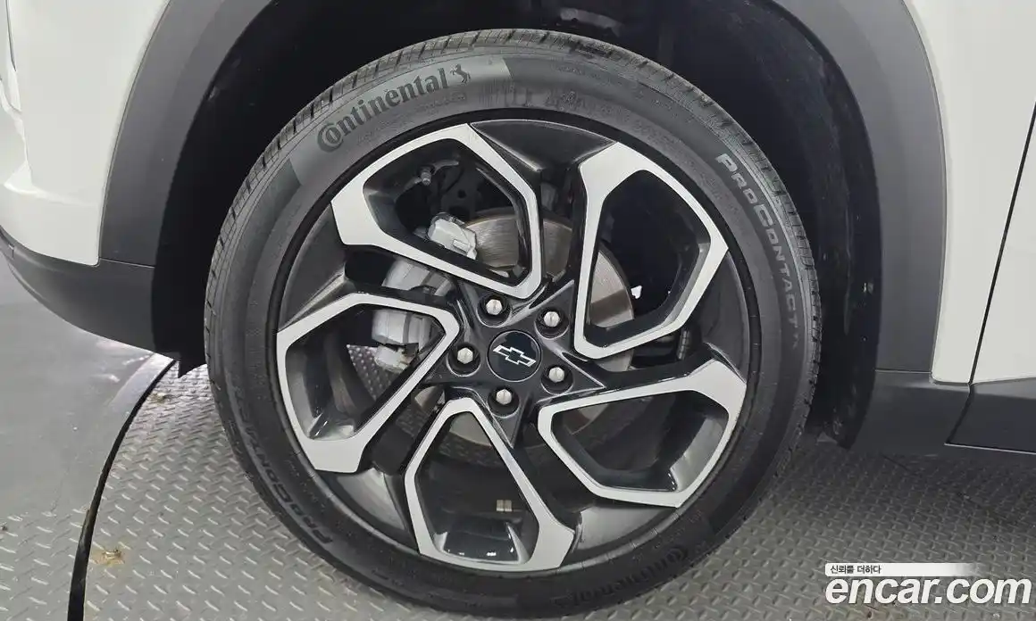 Chevrolet Trax 2023 1.2 гидро, фото 5