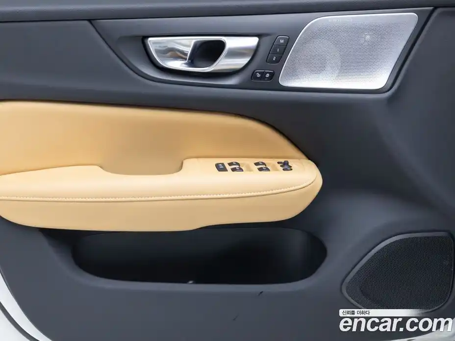 Volvo S60 2024 2.0 автомат (гидро), фото 15