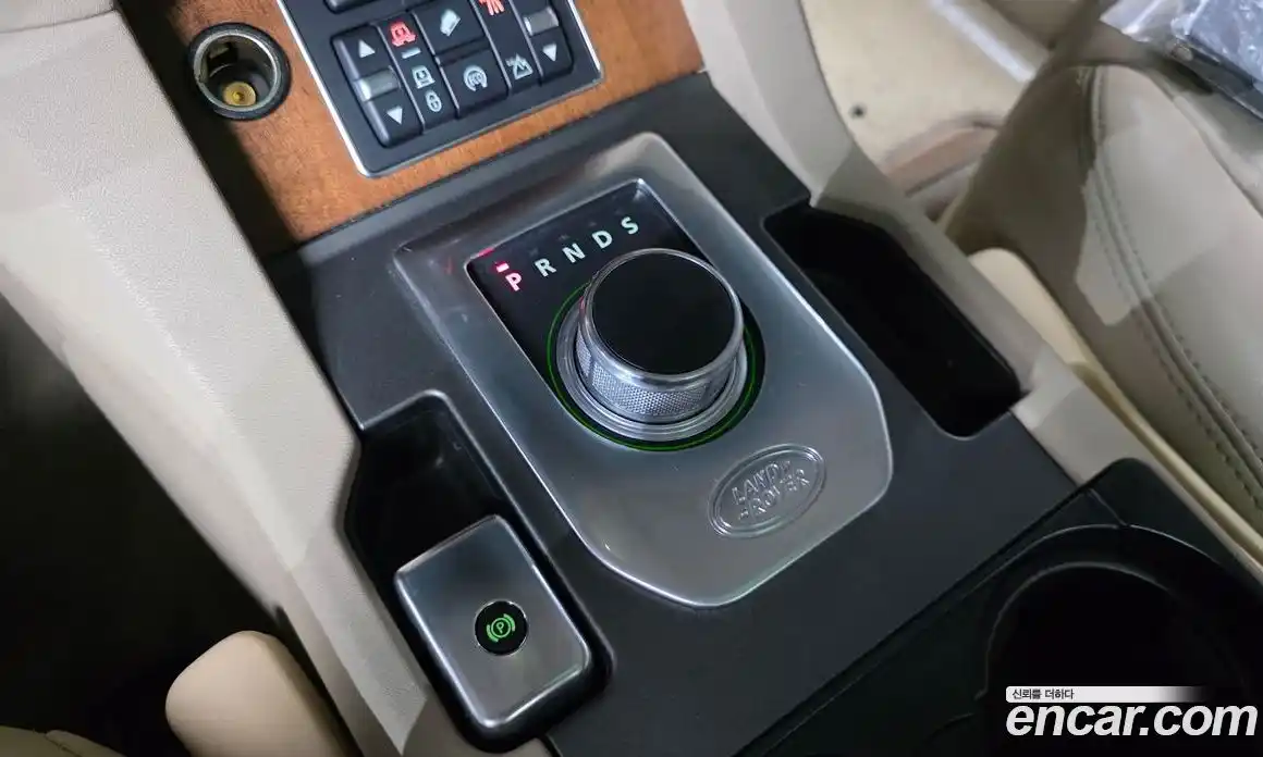 Land Rover Discovery 2016 3.0 автомат (гидро), фото 9