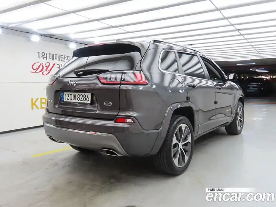 Jeep Cherokee 2021 3.2 автомат (гидро), фото 4