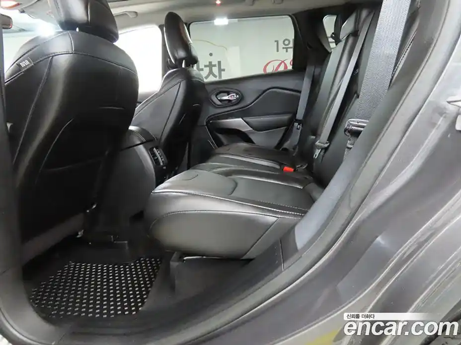 Jeep Cherokee 2021 3.2 автомат (гидро), фото 6