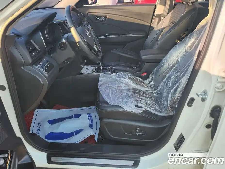 SsangYong TIBOLI 2018 1.6 автомат (гидро), фото 6