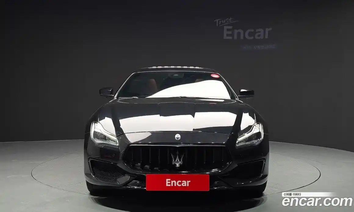Maserati Quattroporte 2023 3.0 гидро, фото 3