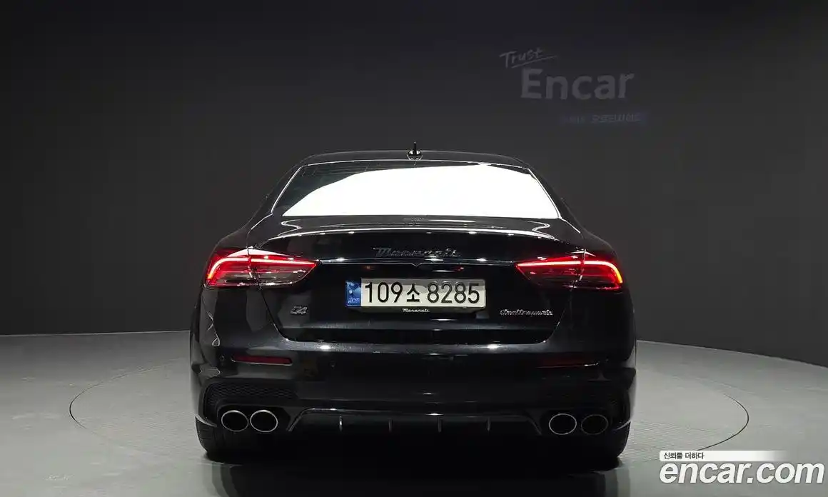 Maserati Quattroporte 2023 3.0 гидро, фото 4