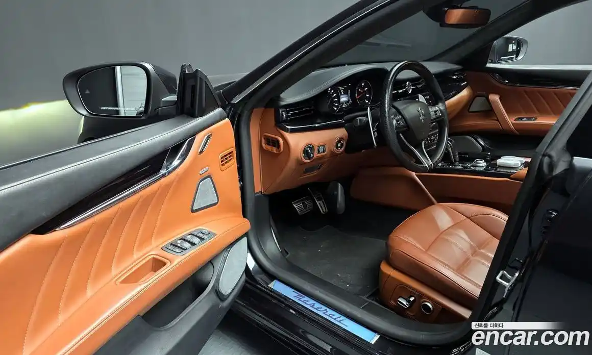 Maserati Quattroporte 2023 3.0 гидро, фото 10