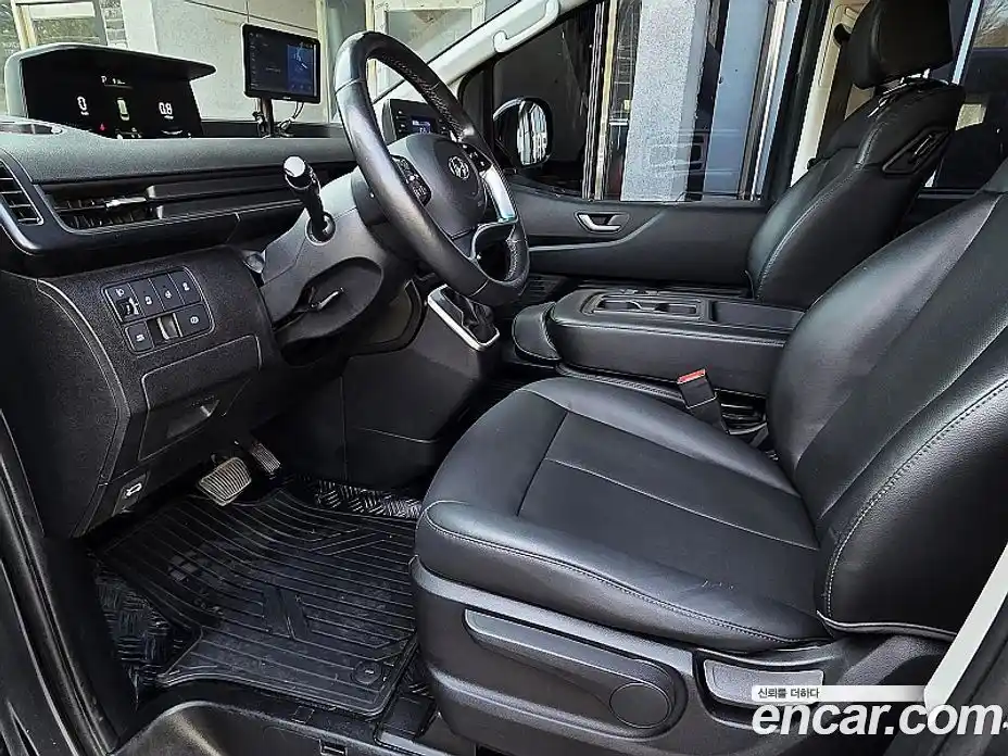 Hyundai Staria 2021 2.2 гидро, фото 6