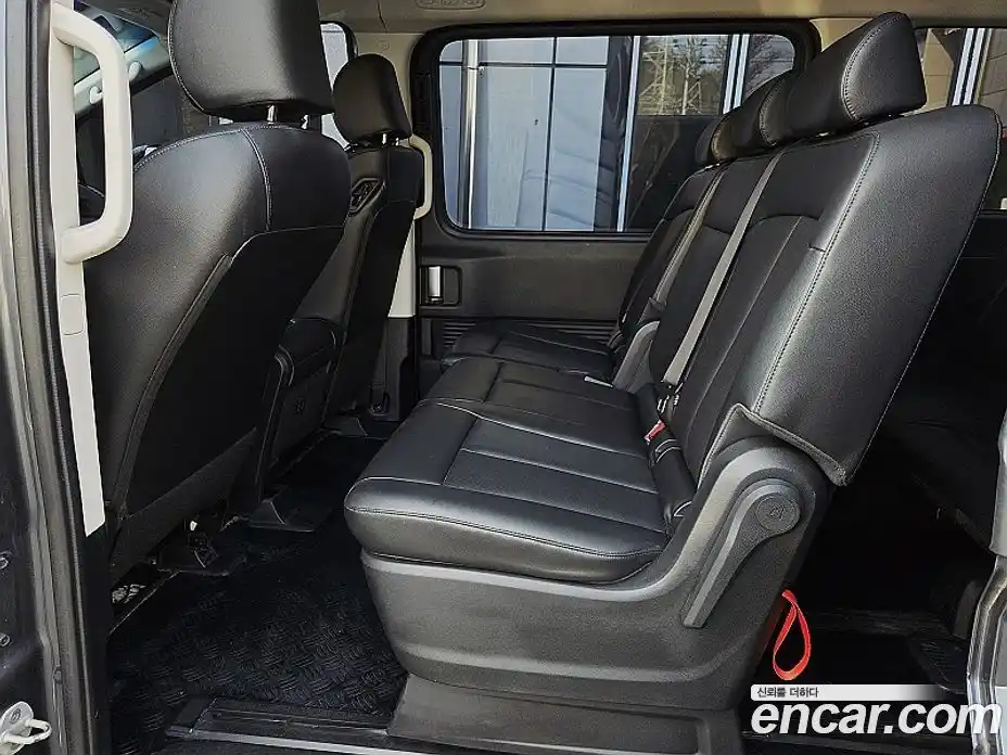 Hyundai Staria 2021 2.2 гидро, фото 8