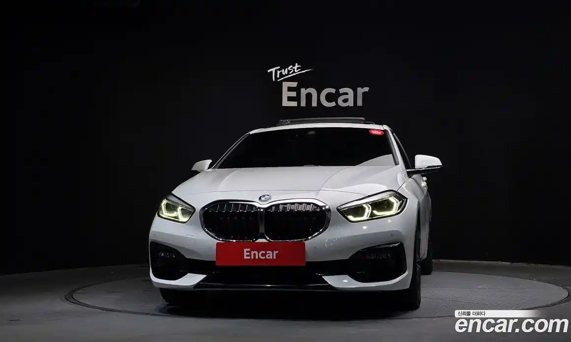 BMW 1 серия 2021 2.0 автомат (гидро), фото 3