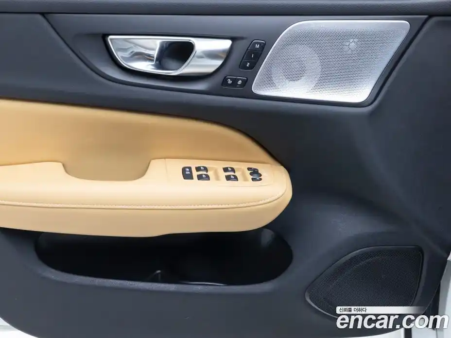 Volvo S60 2023 2.0 автомат (гидро), фото 13