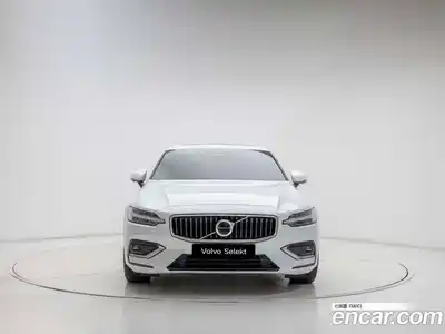 Volvo S60 2023 2.0 автомат (гидро), миниатюра 2