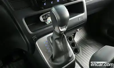 Hyundai Staria 2024 2.2 автомат (гидро), миниатюра 12