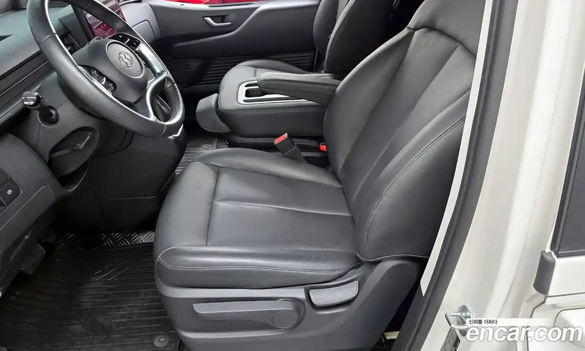 Hyundai Staria 2024 2.2 автомат (гидро), фото 28