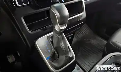 Hyundai Staria 2024 2.2 автомат (гидро), миниатюра 12