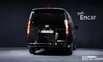 Hyundai Staria 2024 2.2 автомат (гидро), миниатюра 4