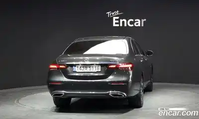 Mercedes-Benz E-Class 2021 2.0 гидро, миниатюра 4