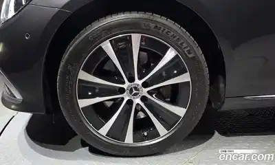 Mercedes-Benz E-Class 2021 2.0 гидро, миниатюра 5
