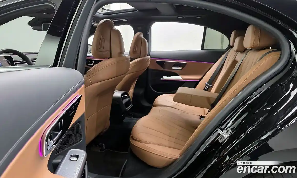 Mercedes-Benz E-Class 2024 2.0 гидро, фото 18