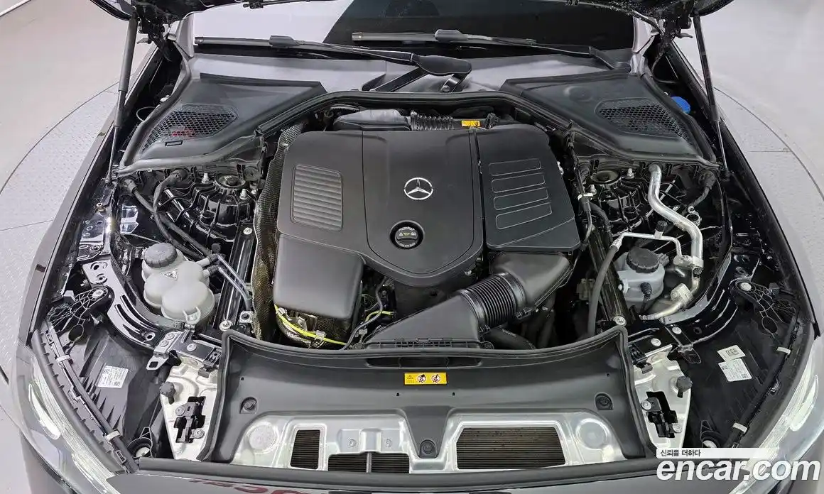 Mercedes-Benz E-Class 2024 2.0 гидро, фото 6