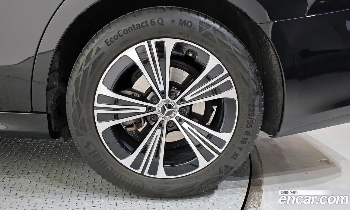 Mercedes-Benz E-Class 2024 2.0 гидро, фото 7