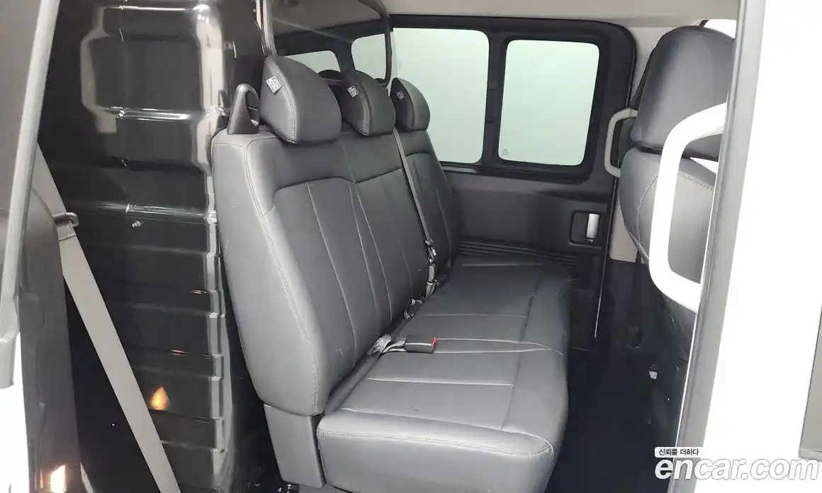 Hyundai Staria 2025 2.2 гидро, фото 16