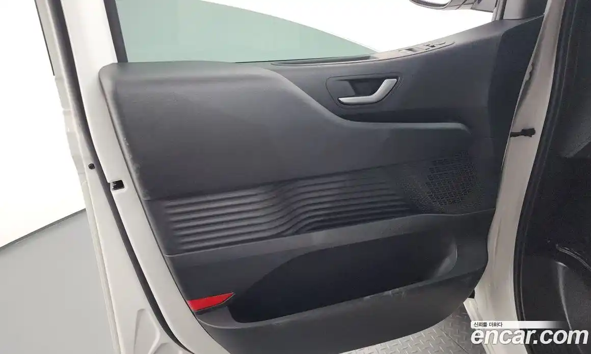 Hyundai Staria 2025 2.2 гидро, фото 24